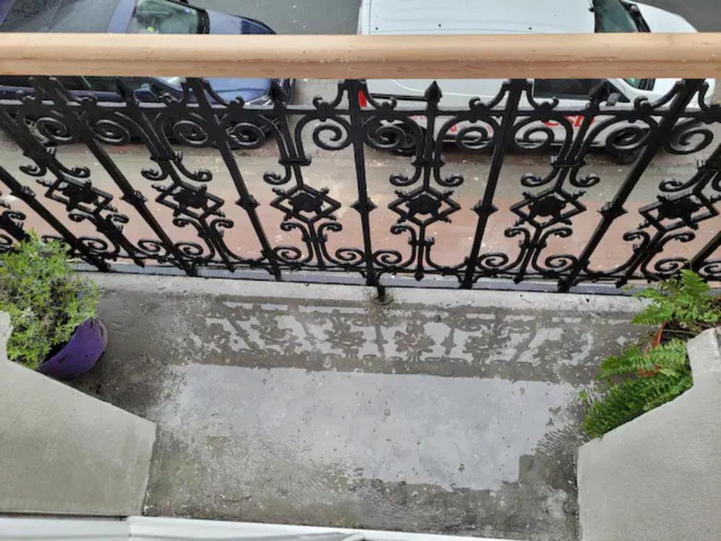 Brand New Iris Room With Private Bathroom And Balcony Brussel Bagian luar foto