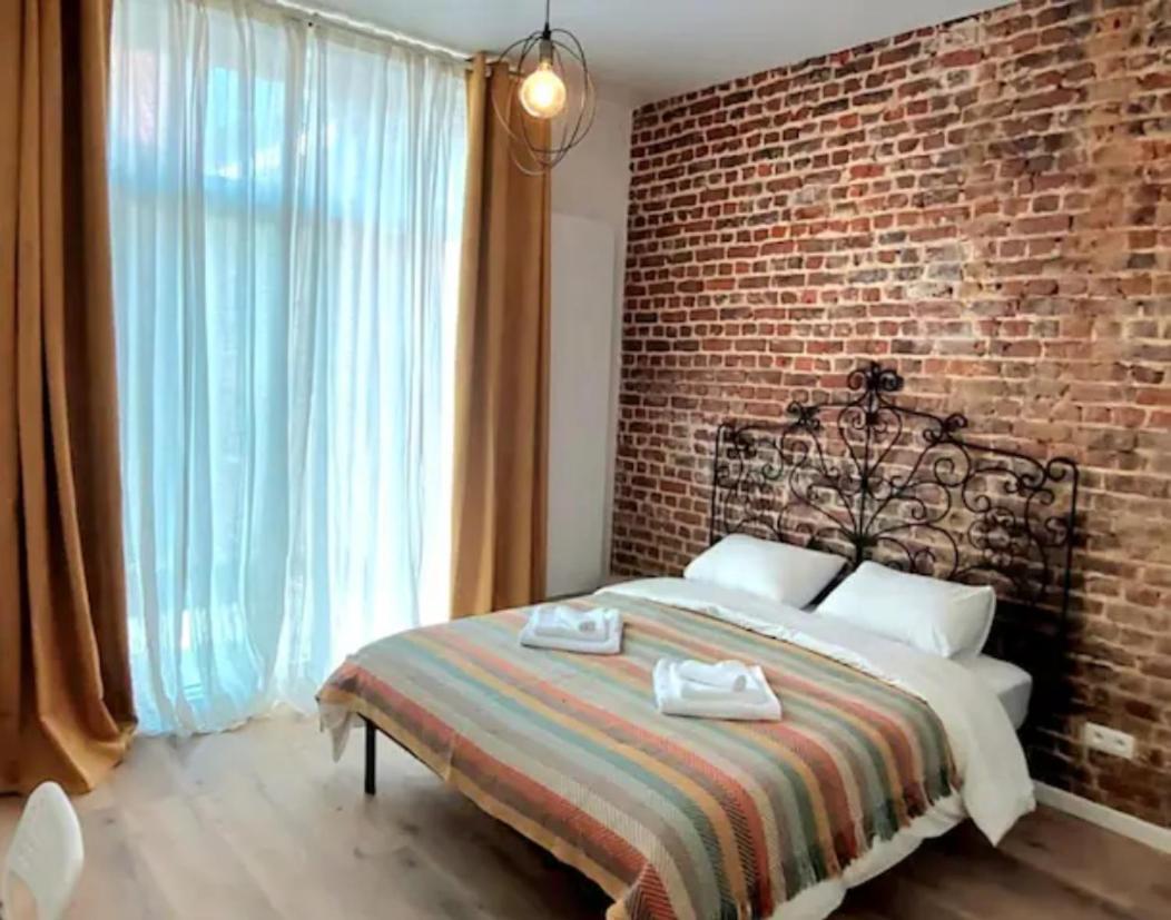 Brand New Iris Room With Private Bathroom And Balcony Brussel Bagian luar foto