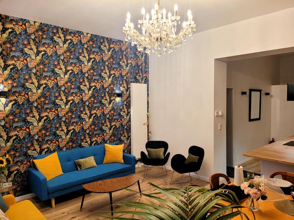 Brand New Iris Room With Private Bathroom And Balcony Brussel Bagian luar foto