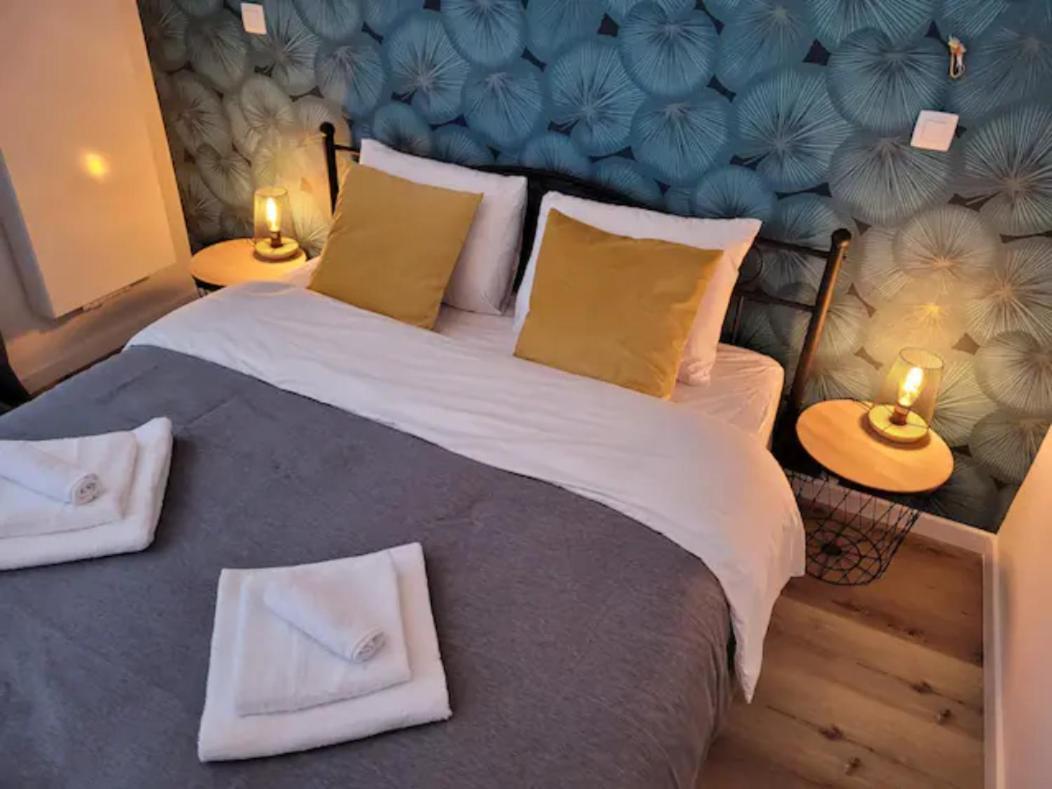 Brand New Iris Room With Private Bathroom And Balcony Brussel Bagian luar foto